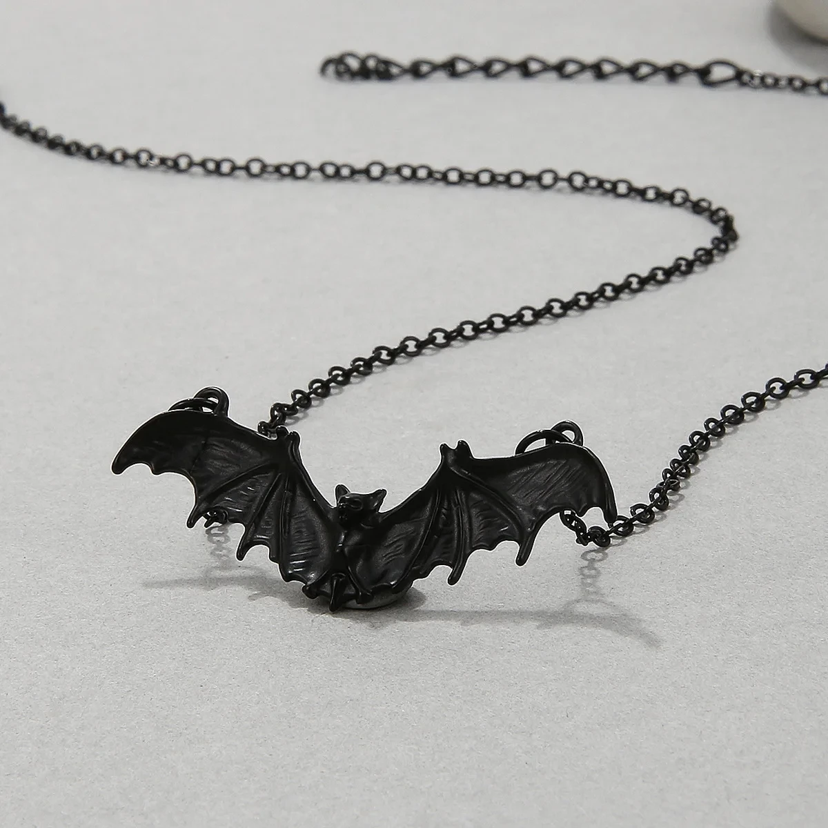 Men and Women's Retro Punk Bat - Men Accessories Neck Chain ulasan dan harga